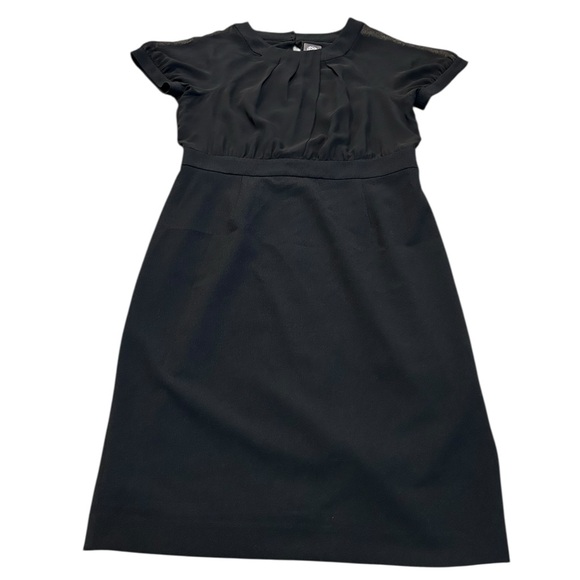 Vince Camuto Dresses & Skirts - VINCE CAMUTO black sheath dress